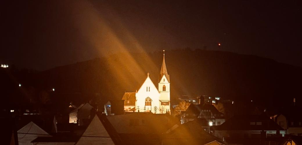 behütet (c) nm behütet